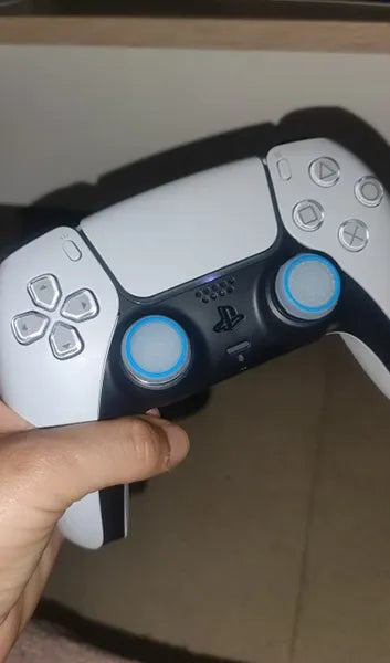 PS5 Controller thumbstick Grips Customer Image 8